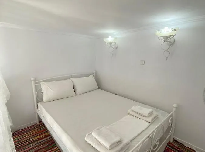 Pontamos Chalki Town